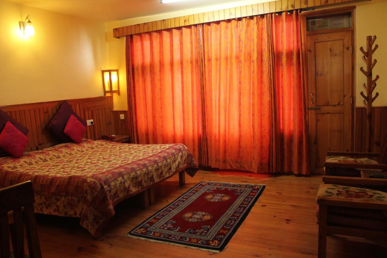 Pema Thang Hotel Kangra Bagian luar foto