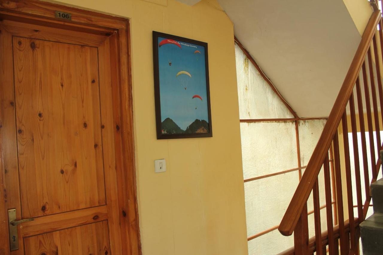 Pema Thang Hotel Kangra Bagian luar foto