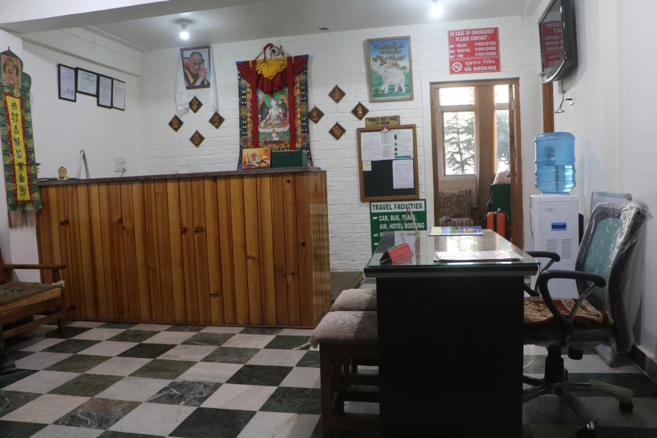 Pema Thang Hotel Kangra Bagian luar foto