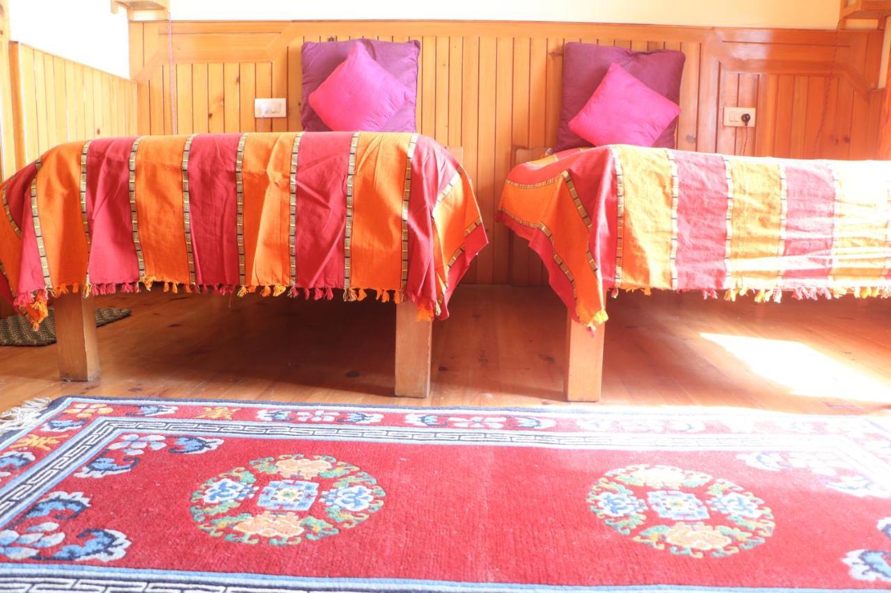 Pema Thang Hotel Kangra Bagian luar foto